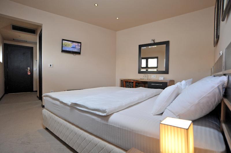 Hotel Zelengora Kragujevac Room photo